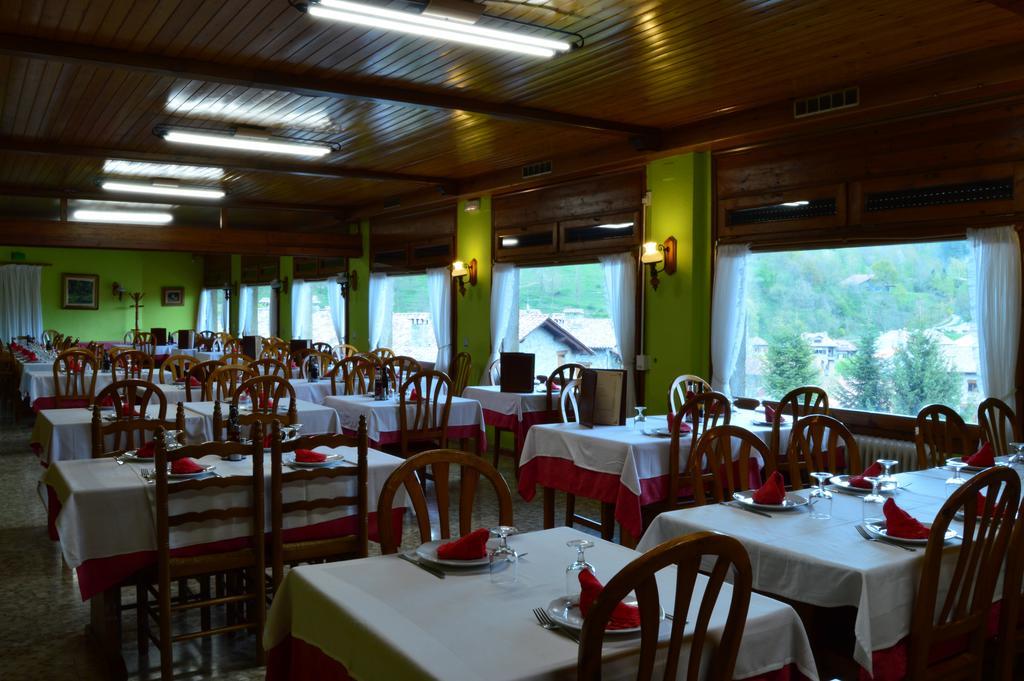 Hostal L'Escon Llanars Esterno foto