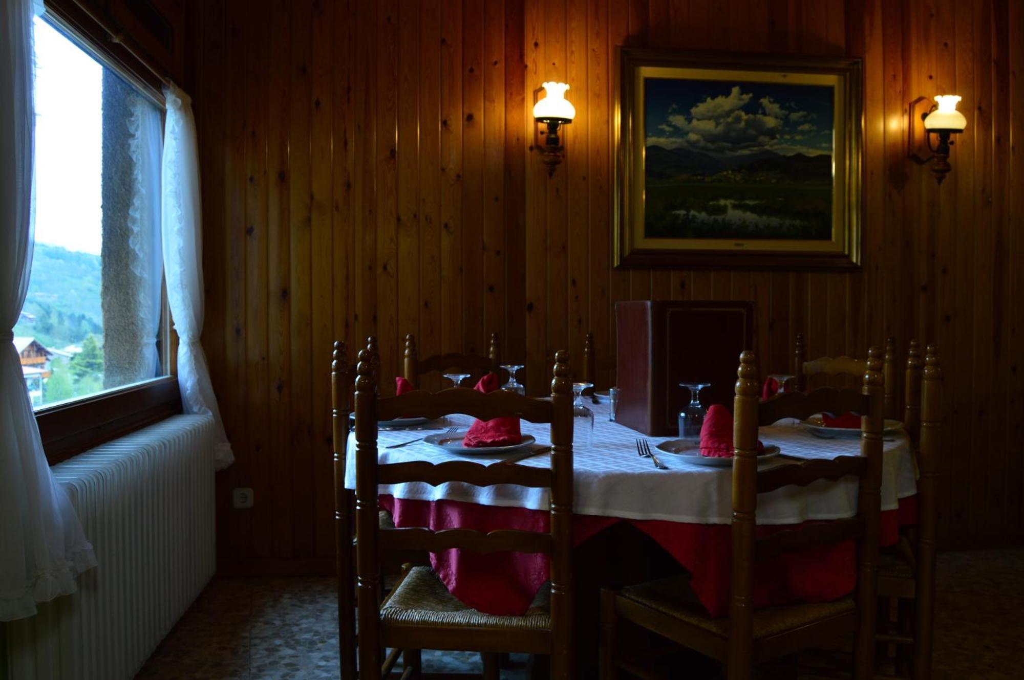 Hostal L'Escon Llanars Esterno foto