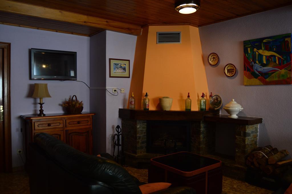 Hostal L'Escon Llanars Esterno foto